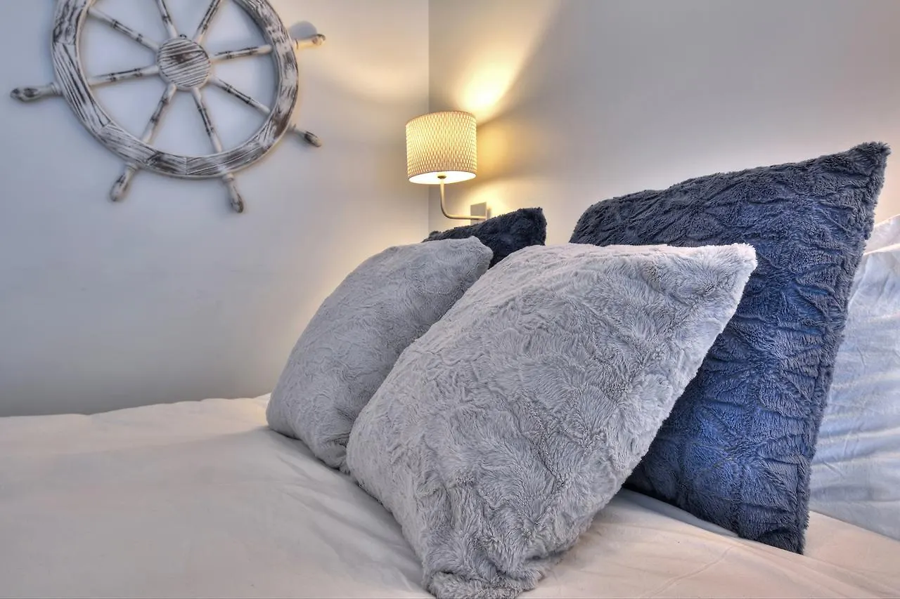 1-Bedroom Loft With Mezzanine Convention Center Montreal