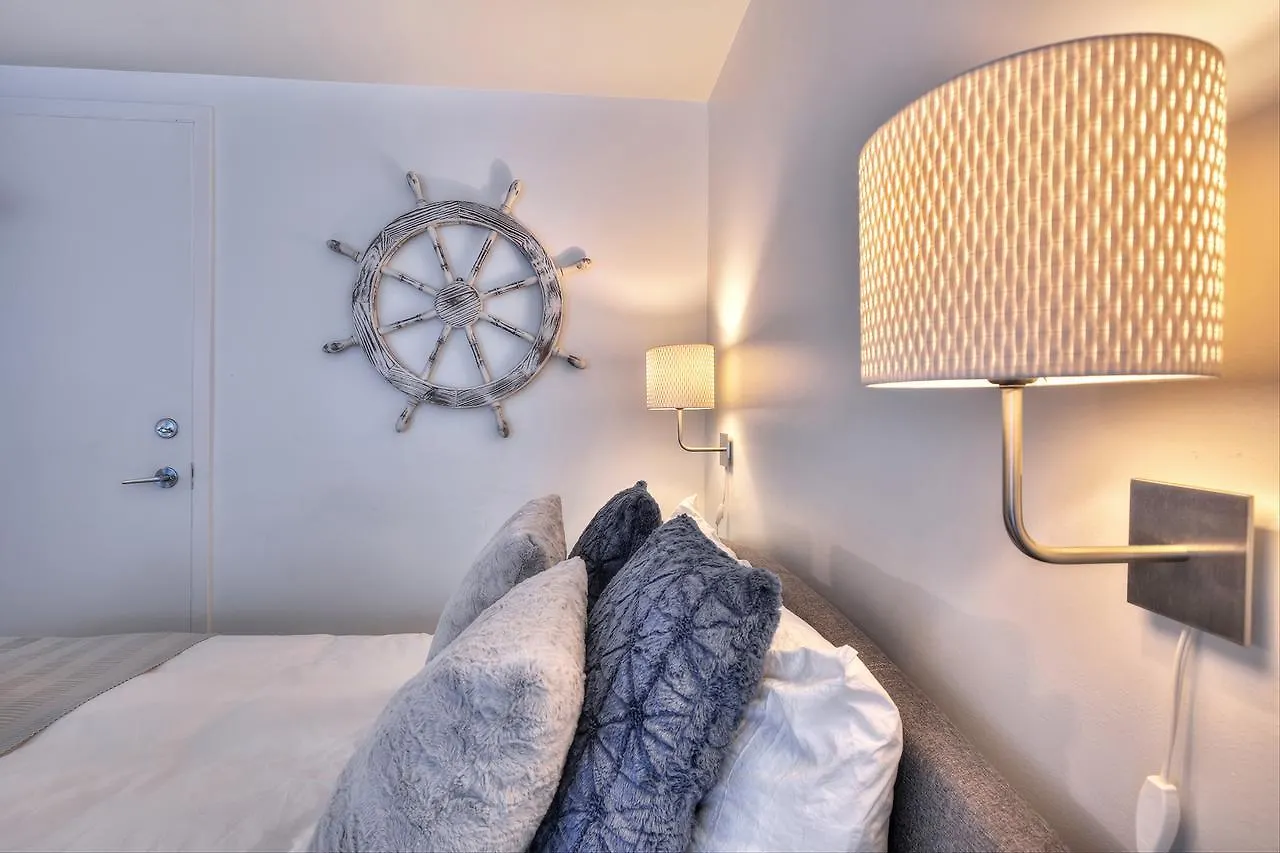 Apartment 1-Bedroom Loft With Mezzanine Convention Center Montreal