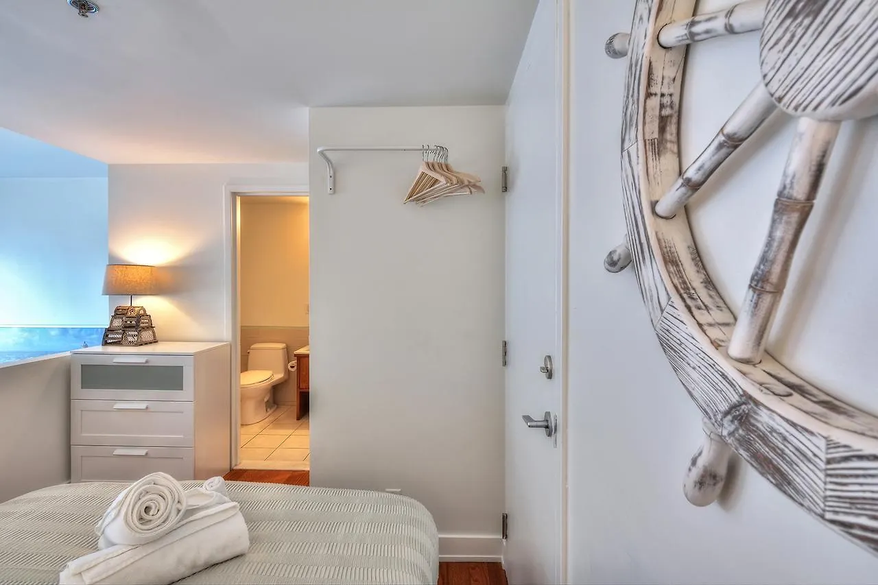 Apartment 1-Bedroom Loft With Mezzanine Convention Center Montreal